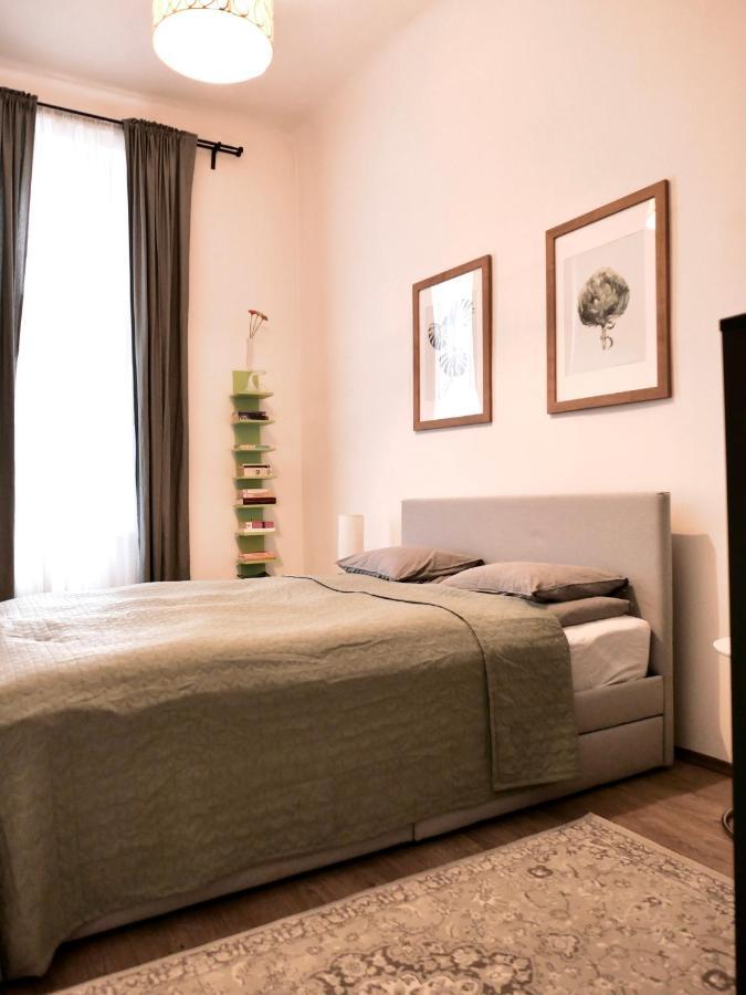 Contemporary City Apartment Vaci Utca Budapest Ngoại thất bức ảnh